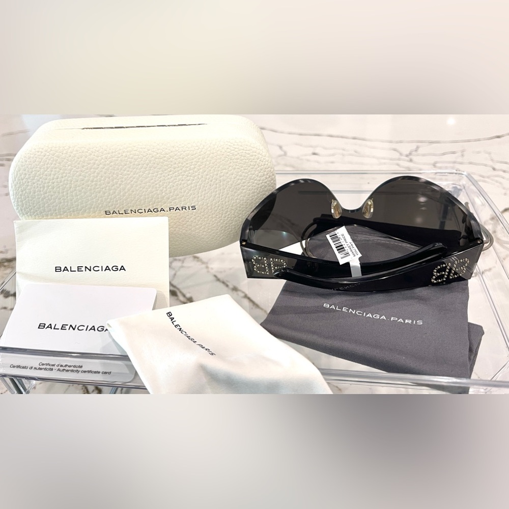 Balenciaga New Sunglasses COA, case, bag, cloth - Picture 12 of 14